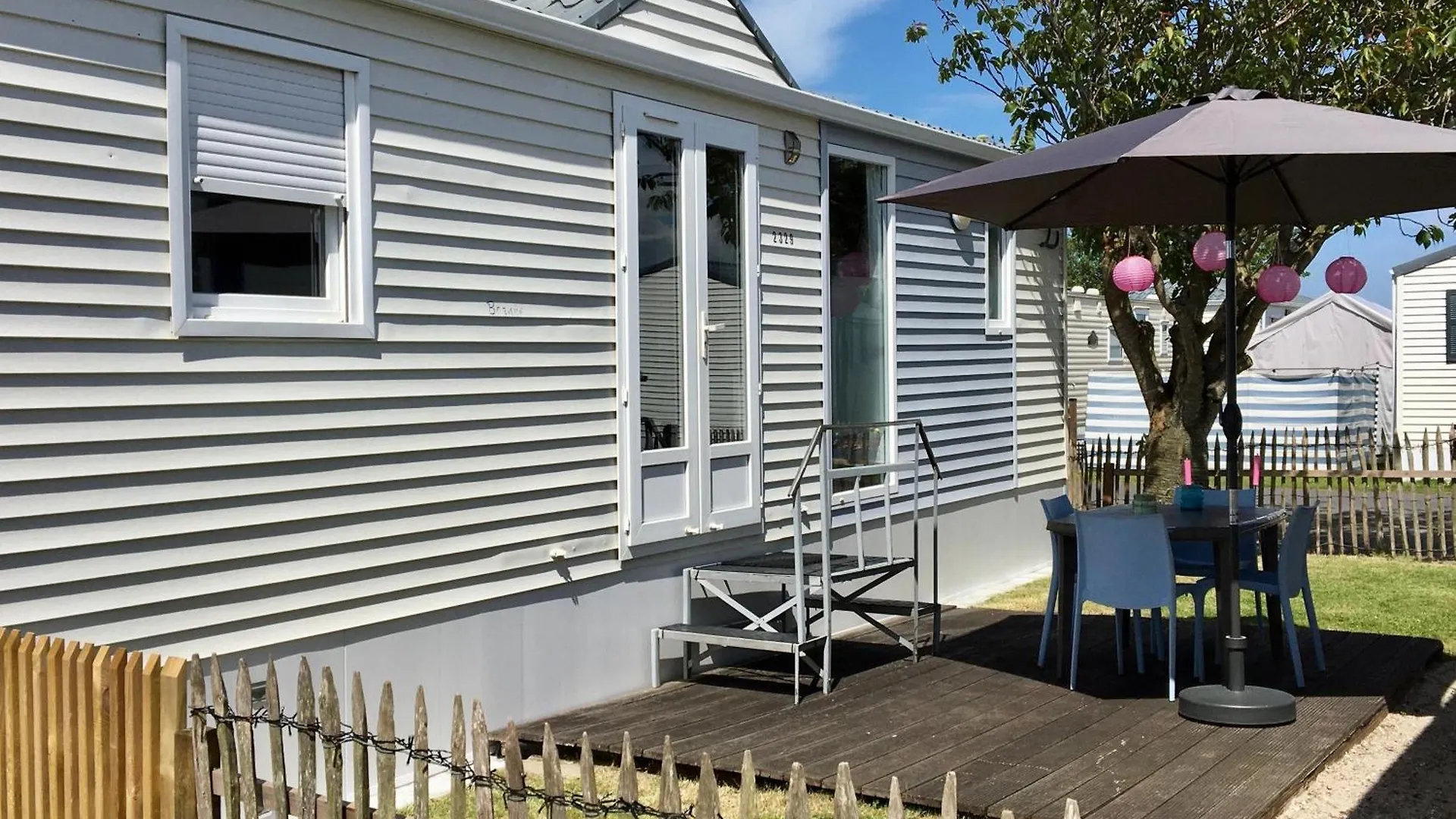 Holiday home Nordsee Glamping ️Mobilheimchaletstacaravan Bredene Belgium